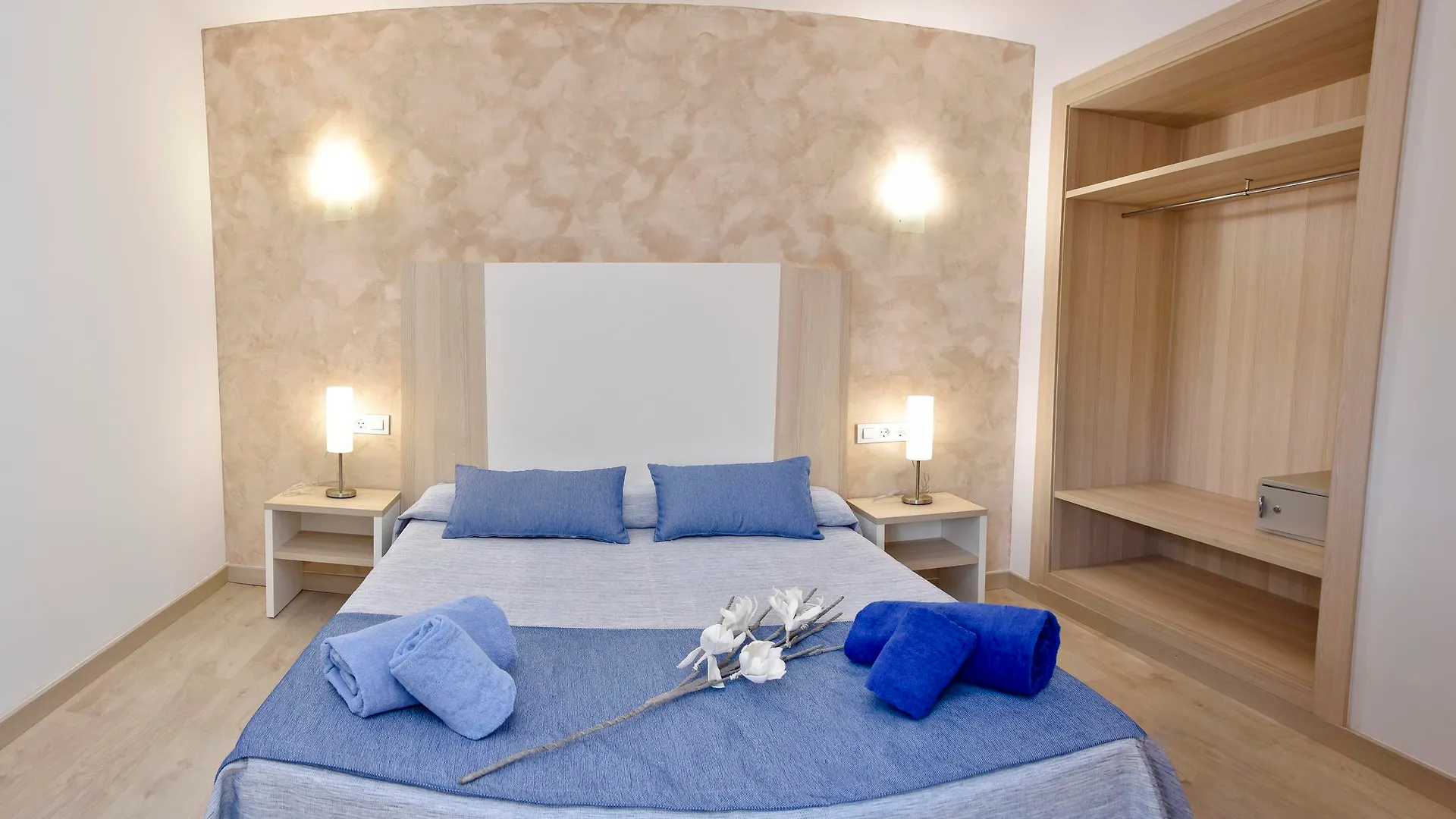 Apartamento Maribel Cala Blanca  Cala Blanca (Menorca)